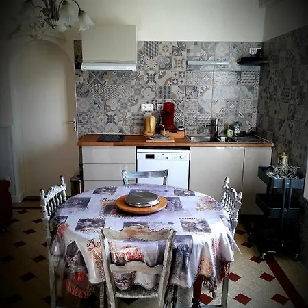 Chez Annie Panzió Saint-Martin-de-Gurçon