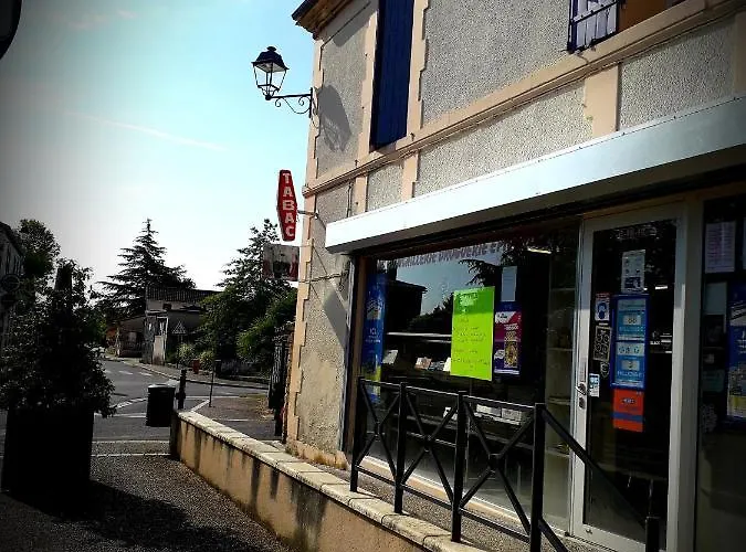 Alojamento de Acomodação e Pequeno-almoço Chez Annie 3*